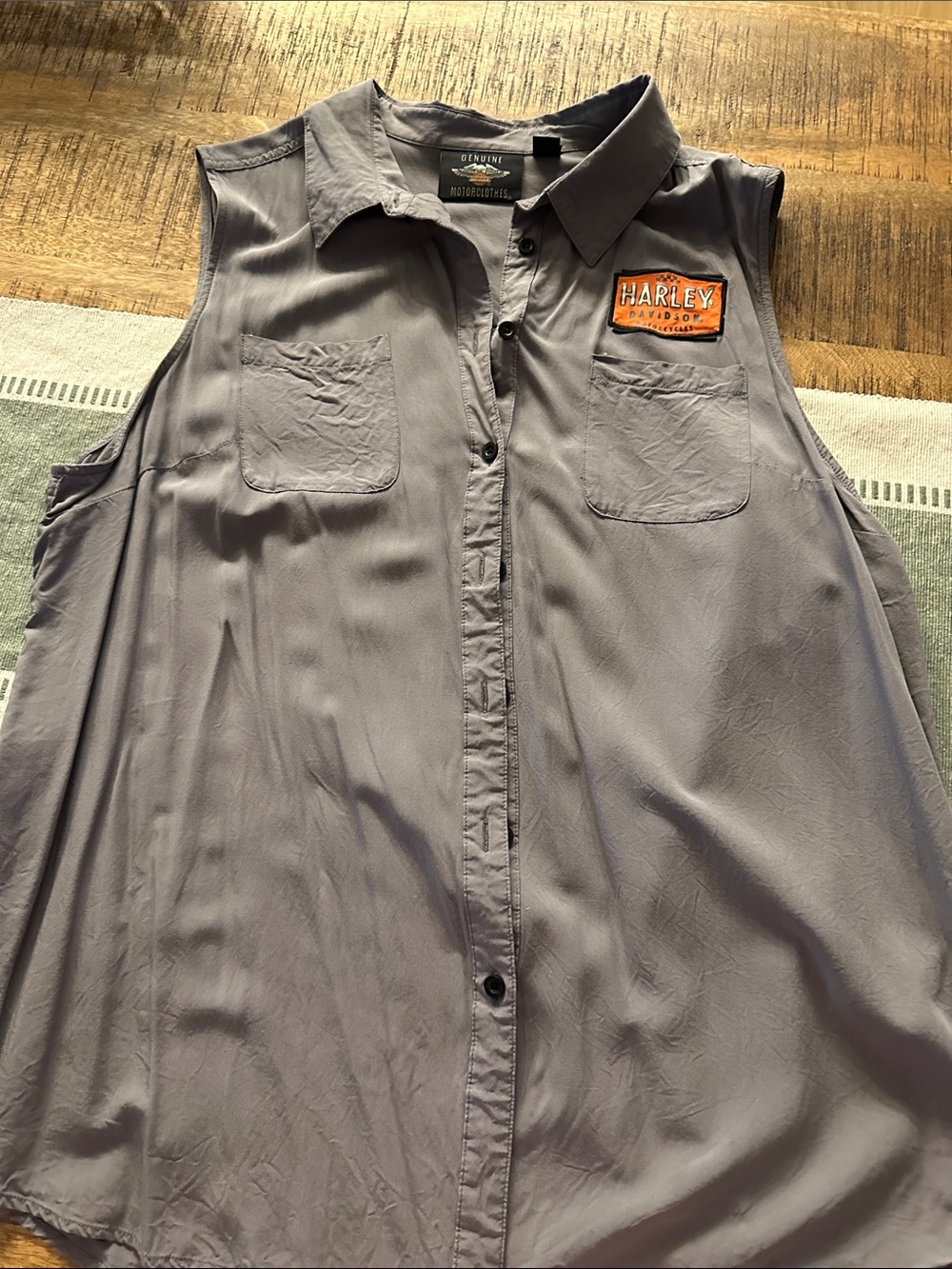Harley-Davidson Gray Sleeveless Button-Down Shirt with Orange Patch